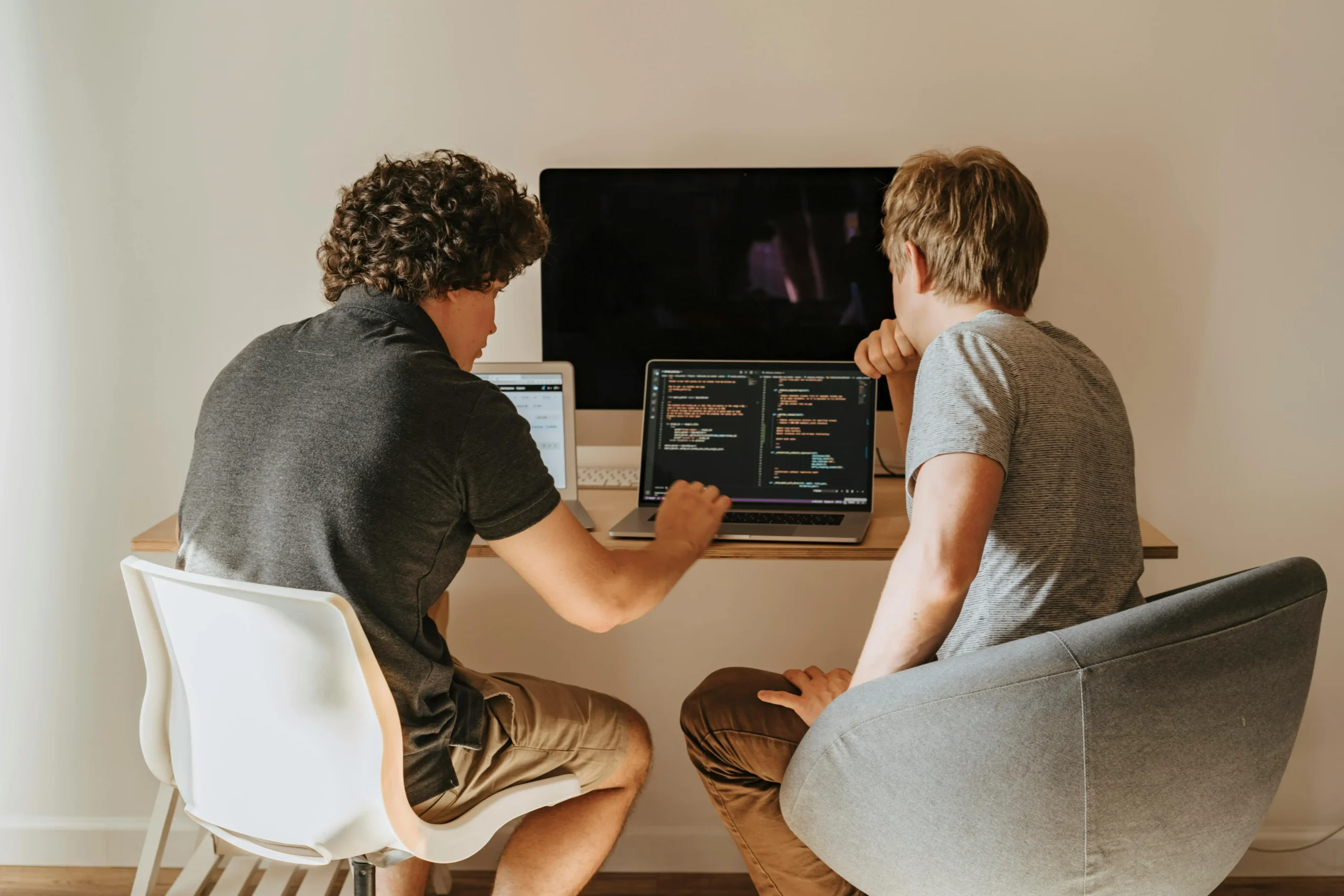 WordPress, Shopify ar Laravel? Kaip pasirinkti tinkamiausią platformą jūsų verslui